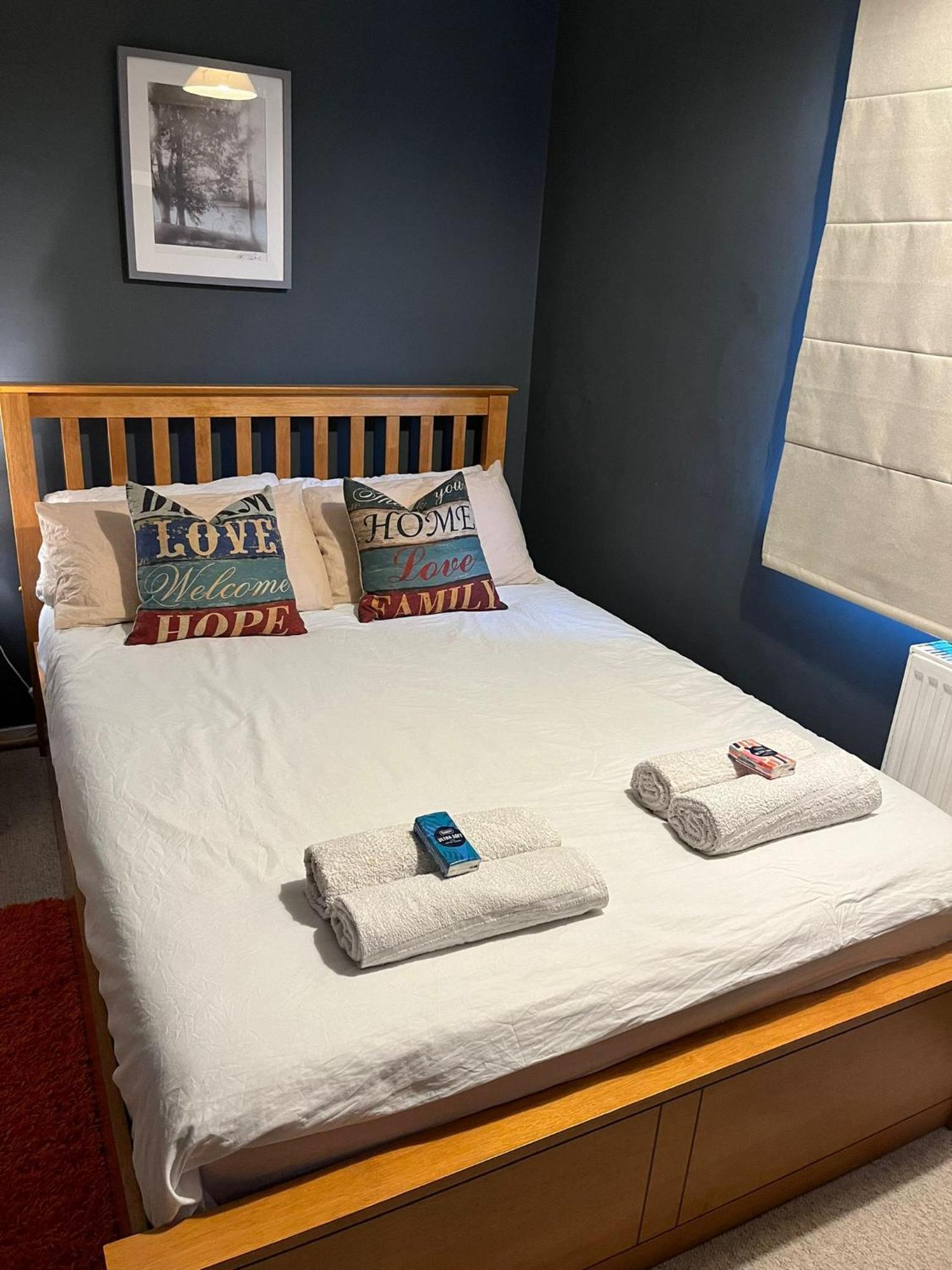 Stylish Double Room In Shared Apartment In Oxfordshire Εξωτερικό φωτογραφία